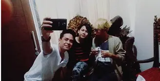 Suasana haru warnai pertemuan pasangan suami istri yang sedang dalam cobaan rumah tangga. Foto-foto kemesraan Aming dan Evelyn kembali beredar dari akun Instagram milik @izzhy_diagla atau akun @astriid_qq. (Instagram/izzhy_diagla)