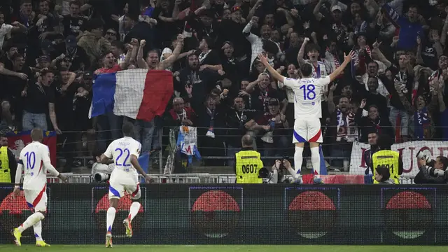 Foto: Blunder Andre Onana Batalkan Kemenangan Comeback MU atas Lyon di Liga Europa