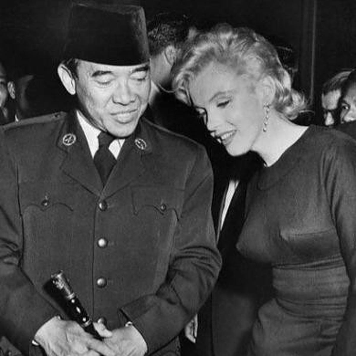 Soekarno dan Marilyn Monroe