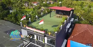 Setelah menikah, artis Kartika Putri sudah jarang terlihat di layar kaca. Berikut rumah barunya bersama Habib Usman bin Yahya yang sangat megah, mewah dan ditaksir mencapai Rp 40 miliar. [Youtube/TRANS7 OFFICIAL]