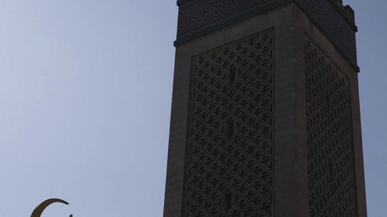 Menelusuri keindahan Masjid Agung Paris