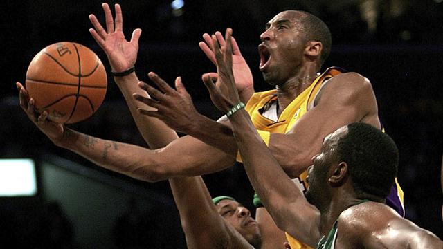 Mengenang Aksi Legenda NBA Kobe Bryant