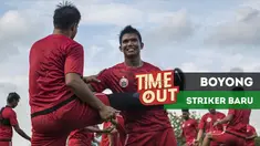Teka-teki striker asing baru Persija Jakarta terungkap dia adalah Marko Simic, striker asal Kroasia yang pernah bermain di Serie C Italia.