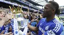 Didier Drogba diboyong Chelsea dari Marseille dengan harga 24 juta poundsterling. Penyerang asal Pantai Gading itu kini menjadi salah satu legenda hidup bagi The Blues. (EPA/Facundo Arrizabalaga) 