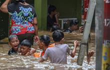 Mulai Musim Hujan, BPBD Tangsel Ingatkan Warga Selalu  Siapkan Tas Siaga Bencana
