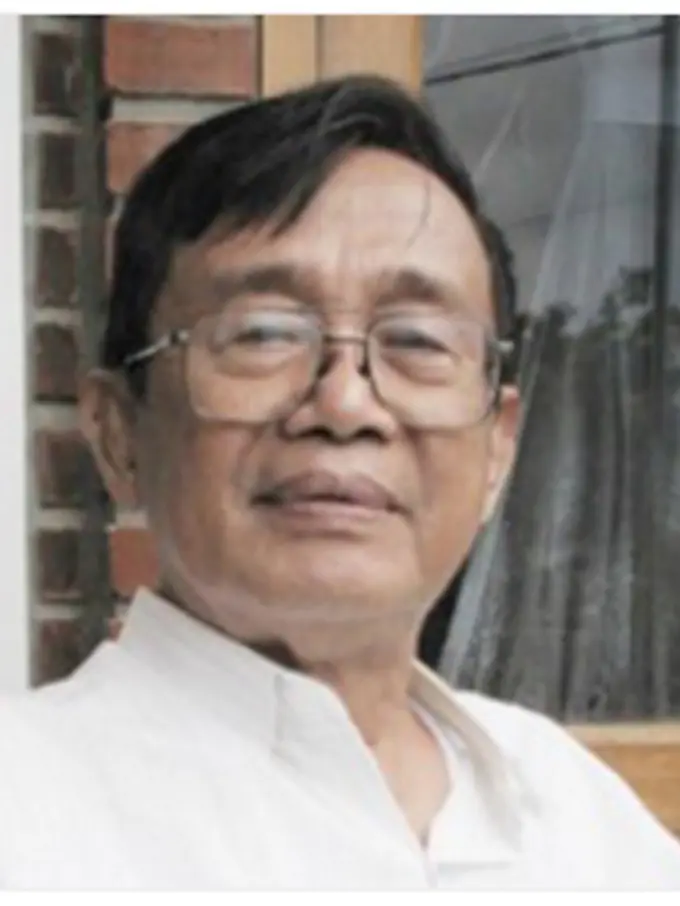 Ajip Rosidi calon suami Nani Wijaya