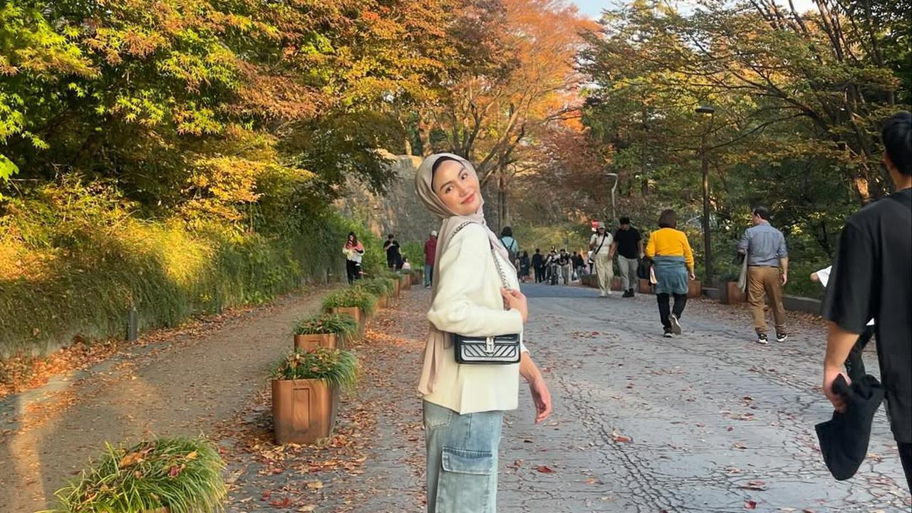 Gaya OOTD Xaviera Putri di Berbagai Momen, Tampil Casual dan Stylish yang Bisa Jadi Inspirasi
