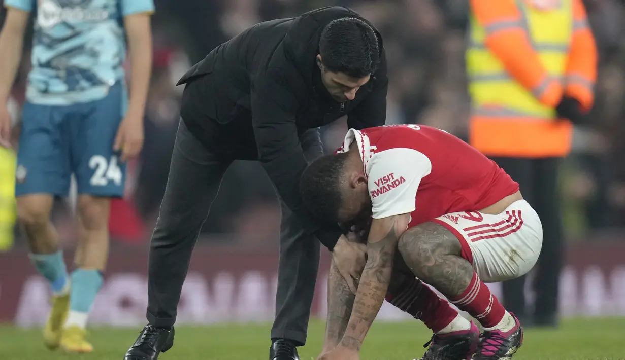 Sementara gol gol Southampton dicetak oleh Carlos Alcaraz (1'), Theo Walcott (14') dan Duje Caleta-Car (66'). (AP Photo/Kirsty Wigglesworth)