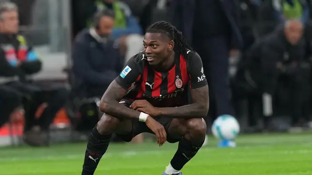 Selebrasi Rafael Leao di laga AC Milan vs Pisa di giornata 8 Serie A 2025/2026 di San Siro, Sabtu (25/10/2025). (AP Photo/Antonio Calanni)