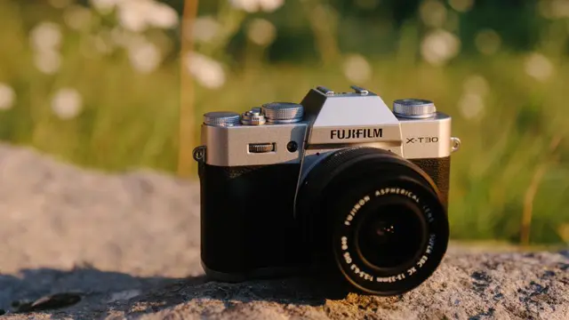 Mengapa Daya Tarik Kamera Klasik Begitu Kuat bagi Gen Z?