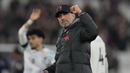 <p>Pelatih Liverpool, Jurgen Klopp, merayakan kemenangan atas West Ham United pada pekan ke-33 Liga Inggris 2022/2023, Kamis (27/4/2023). Kemenangan ini membawa Liverpool naik ke posisi enam klasemen sementara dengan koleksi 53 poin. (AP Photo/Alastair Grant)</p>