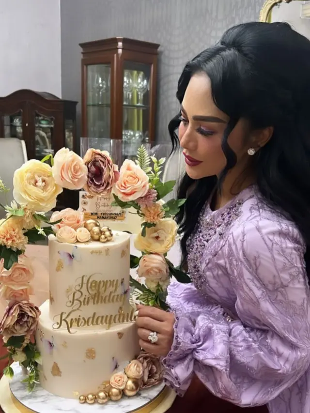 Ulang Tahun Krisdayanti Ke-48
