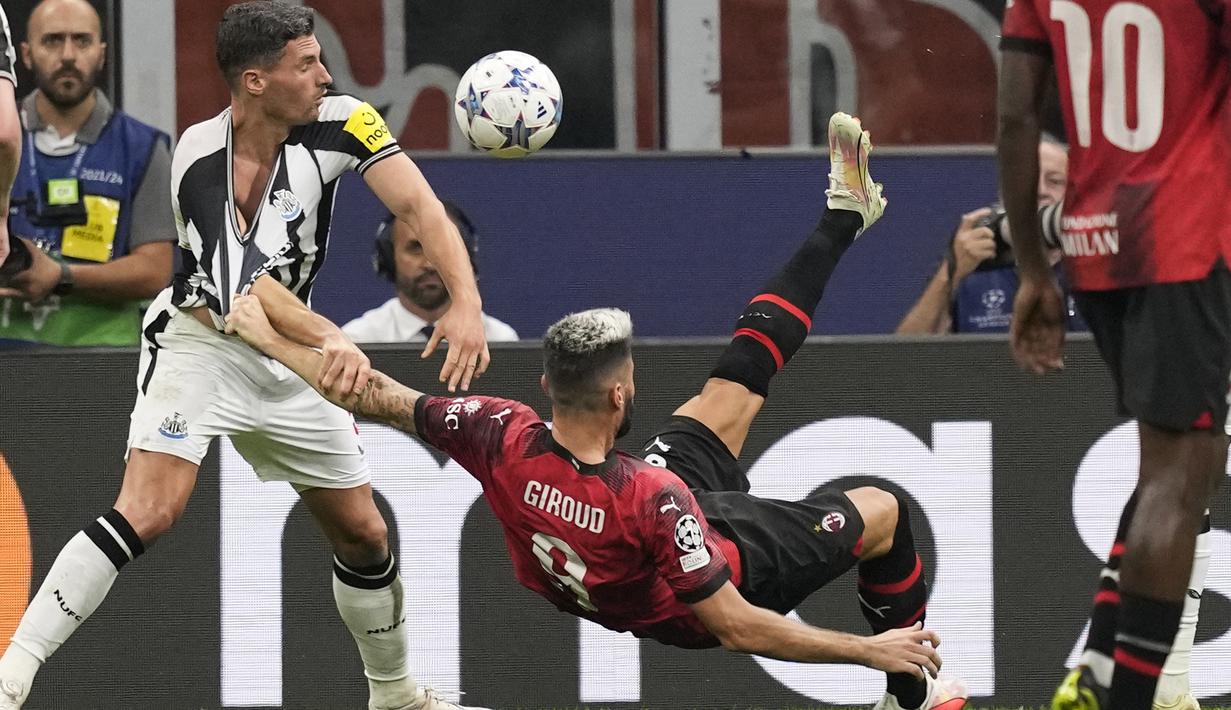 Bermain di San Siro, tuan rumah Milan tentu lebih diunggulkan di laga ini. (AP Photo/Antonio Calanni)