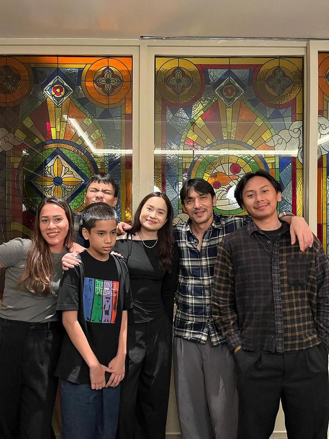 6 Potret Istri Abimana Aryasatya Hamil Anak ke-5 di Usia 43 Tahun, Disambut Bahagia