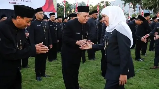 Khofifah saat melantik 505 pejabar baru di jajaran Pemprov Jatim. (Istimewa)