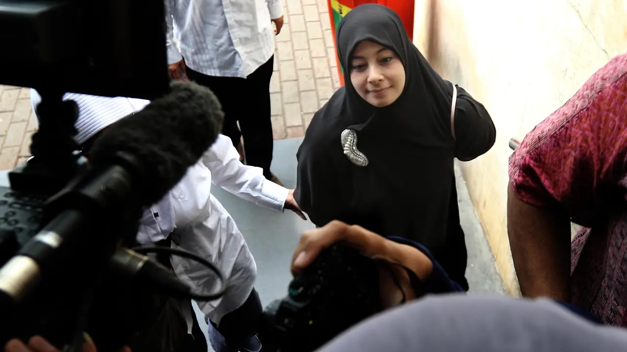 Istri Ustaz Ahmad Alhabsyi, Putri Aisah Aminah