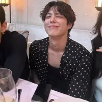 Bae Suzy Selama di Paris Hadir Fashion Show Celine. [@skuukzky]