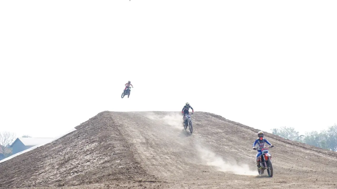 Sirkuit motorcross Jotosanur Kodim 1802 Lamongan. (Liputan6.com/ ist)
