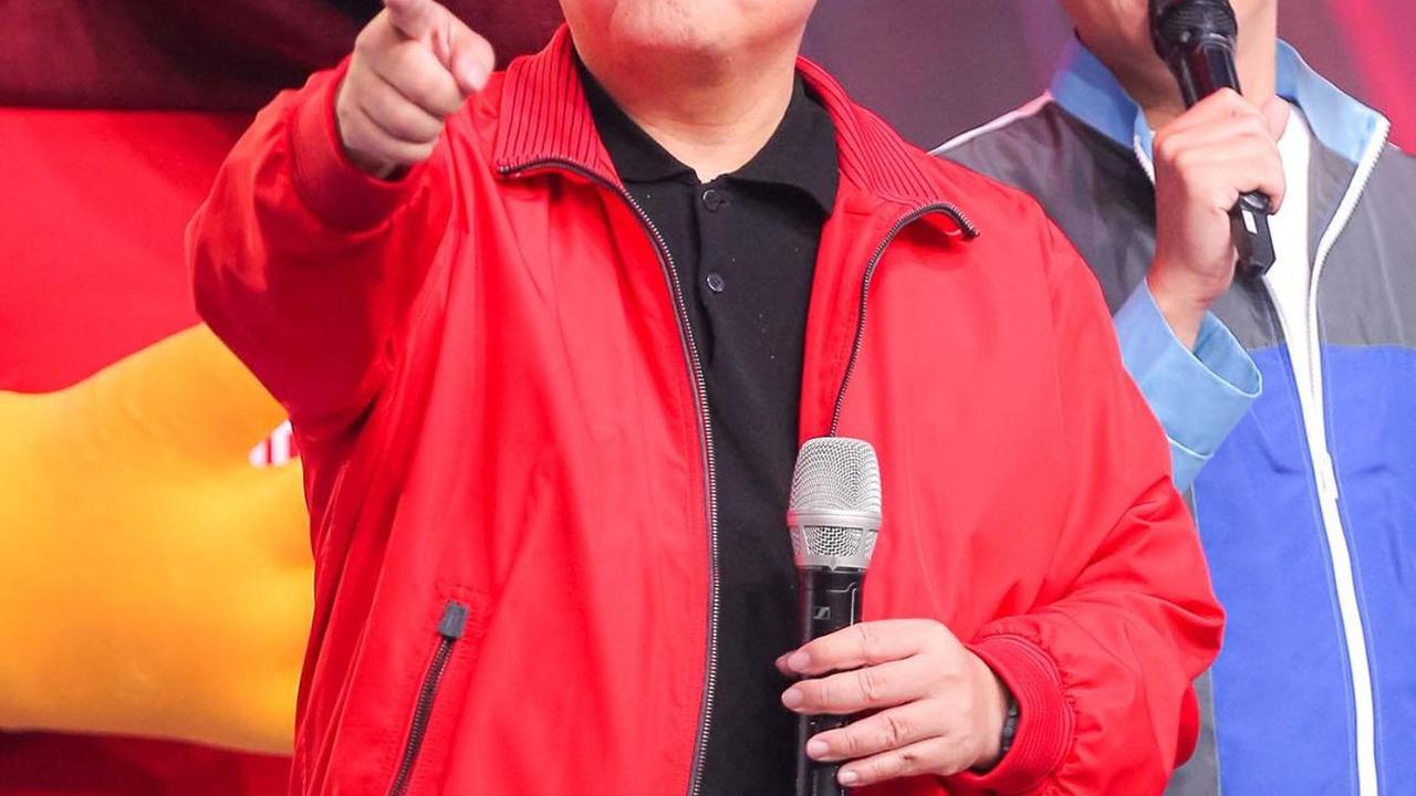 Konser Histeria Pesta Bola Dunia 2023 turut menghadirkan Ketua Umum PSSI Erick Thohir sebagai salah satu bintang tamu.