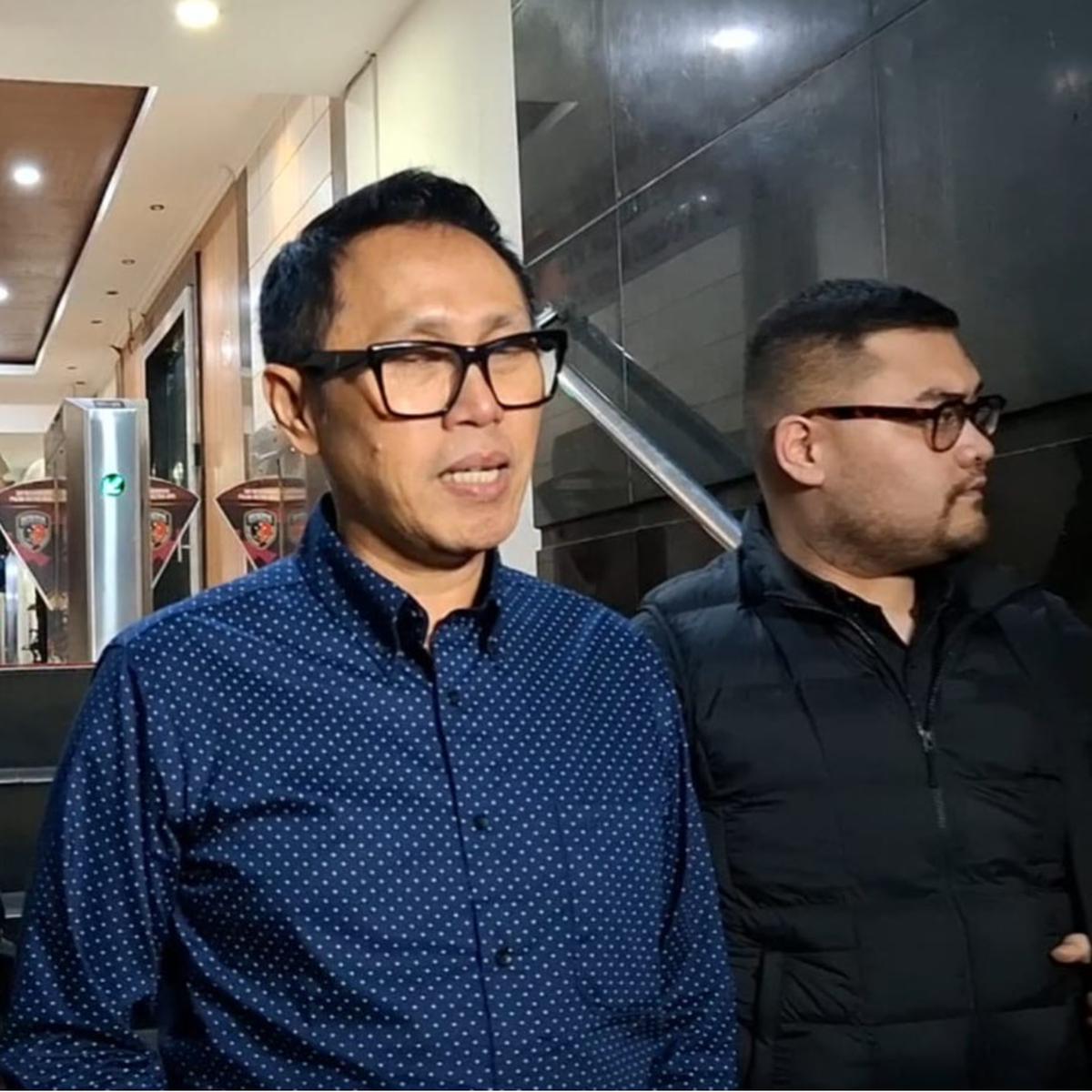 Eko Patrio muncul ke publik