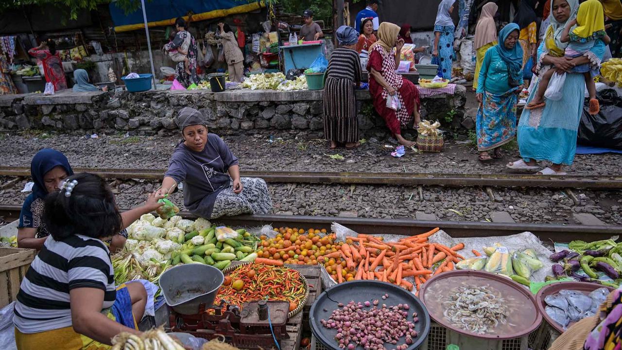 FOTO: Uniknya Pasar Ekstrem Dupak Magersari Yang Sudah berusia Lebih dari Setengah Abad