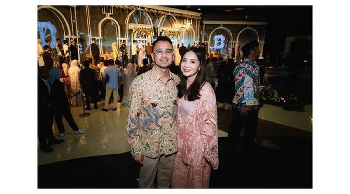 6 Potret Outfit Kondangan Nagita Slavina di Oktober 2025, Gaun hingga Set Brokat