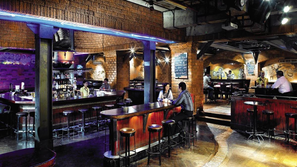 Akustik Plus Valentine Bersama Virzha di BATS Shangrila Jakarta