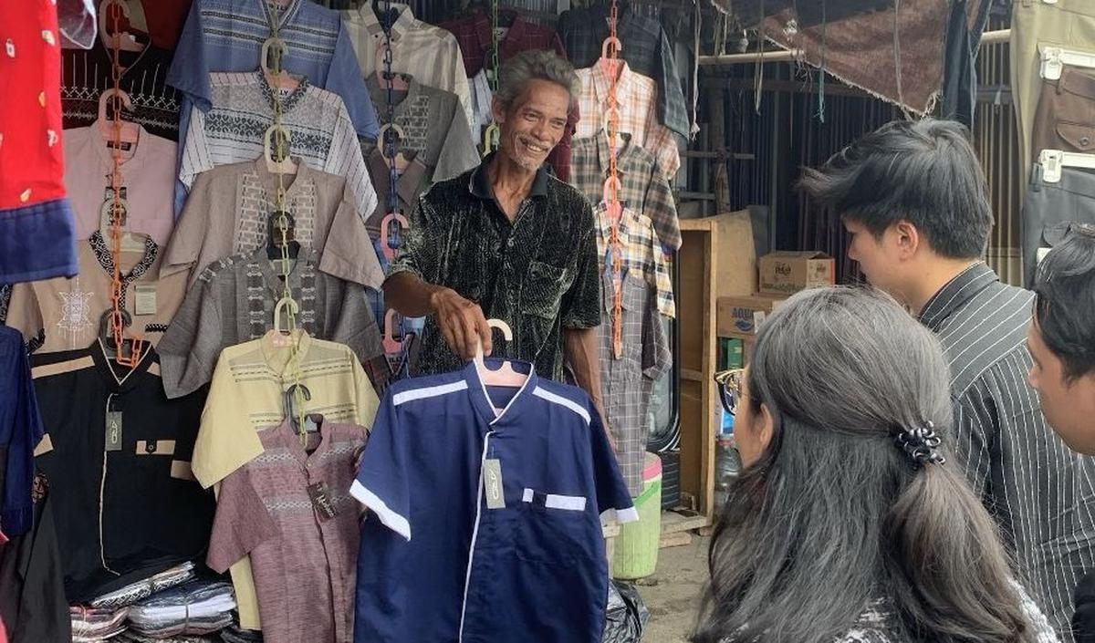 Hal ini pun diungkapkan langsung oleh Athina Tokan, selaku Category Director Fashion, Lazada Indonesia.