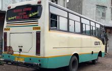 Meski Zaman Sudah Modern, Bus Jadul Ini Masih Beroperasi Satu Kali Dalam Sehari