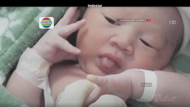Wajah Baby R anak kedua Raffi Ahmad dan Gigi