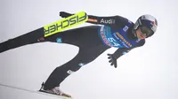 Atlet ski jumping Jerman, Andreas Wellinger terancam tidak bisa tampil di Olimpiade Musim Dingin Beijing 2022 akibat terjangkit COVID-19 (GEORG HOCHMUTH / AFP)
