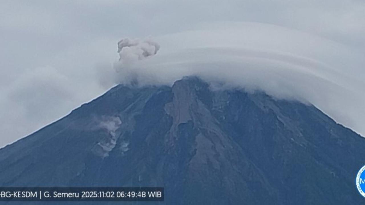 Fakta Unik: Gunung Semeru 8 Kali Erupsi Sehari, Kolom Letusan Capai 800 Meter!