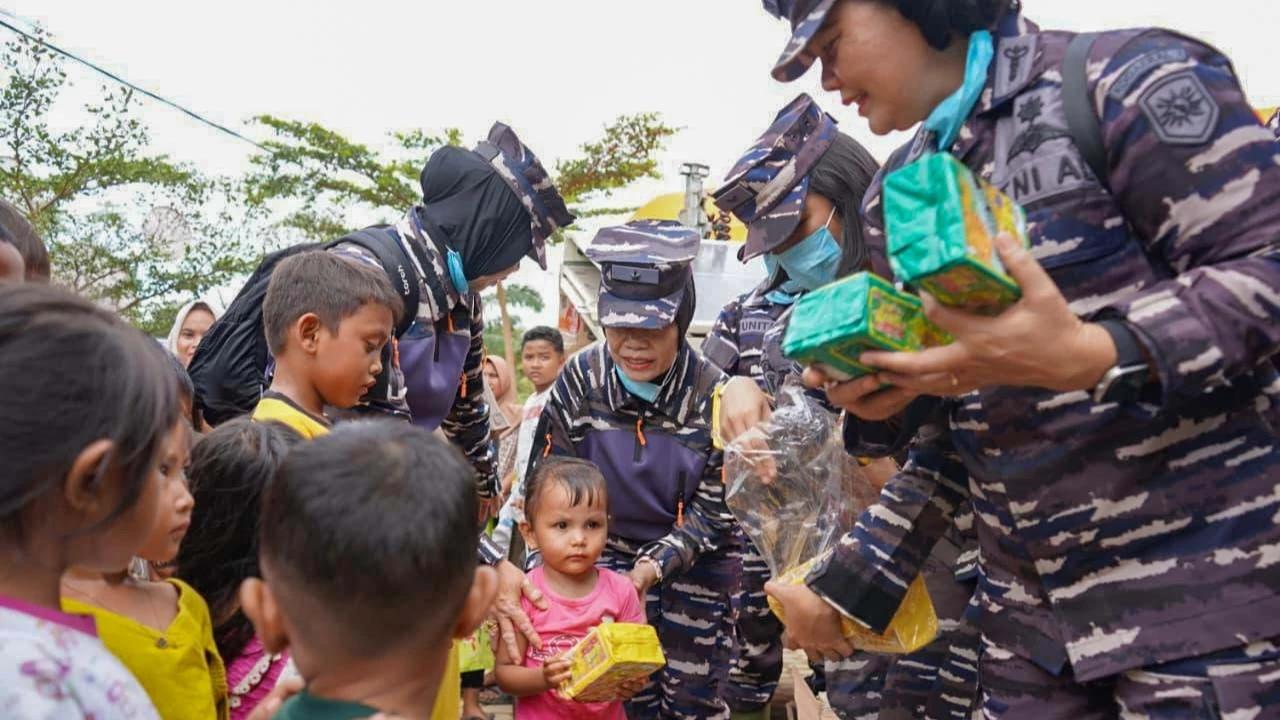FOTO: Kowal Salurkan Bantuan Kemanusiaan untuk Korban Bencana Sumatera