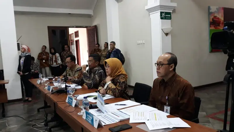 Direksi maskapai Garuda Indonesia menggelar konferensi pers, Senin (30/7/2018). Liputan6.com/Bawono Yadika