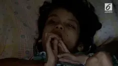 Seorang bocah warga Cangkuang, Bandung, Jawa Barat, hidup dalam kondisi memprihatinkan akibat sakit syaraf otak yang dideritanya selama bertahun-tahun.