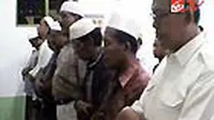 Sejumlah aktivis menggelar aksi mengutuk penyerangan kapal Mavi Marmara yang membawa bantuan kemanusian ke Gaza. Warga Situbondo dan Medan menggelar salat ghaib untuk para relawan 