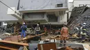 Gempa susulan dilaporkan terus mengguncang Prefektur Ishikawa dan daerah sekitarnya sehari setelah gempa berkekuatan tertinggi magnitudo 7,6 menghantam daerah tersebut. (Kyodo News via AP)