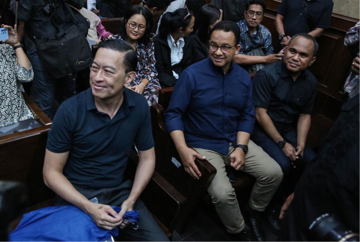 Anies Baswedan hadiri sidang perdana Tom Lembong