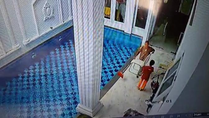 Aksi Nekat ART Ajak Anak Curi Perhiasan Majikan Terekam CCTV
