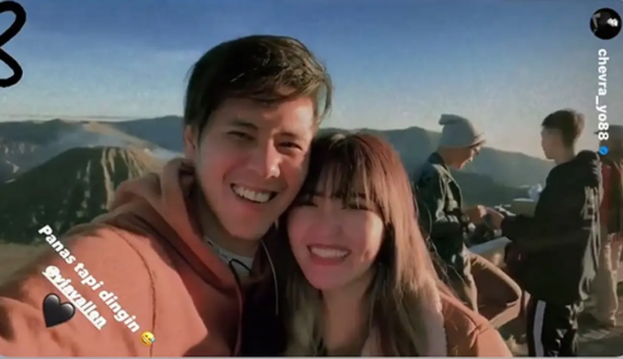 Via Vallen dan Chevra Yolandi (Instagram/viavallen)