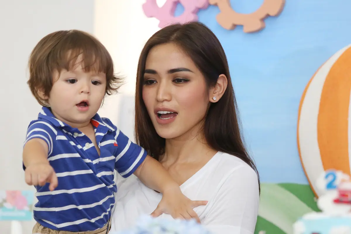 [Bintang] Jessica Iskandar dan El Barrack Alexander