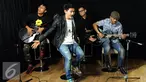 Grup musik asal Yogyakarta yang dibentuk pada tanggal 17 Januari 1999 mengunjungi kantor redaksi Liputan6.com di Senayan, Jakarta, Selasa (28/7/2015). Seventeen meluncurkan single terbaru berjudul "Bukan Main - Main". (Liputan6.com/Helmi Affandi)