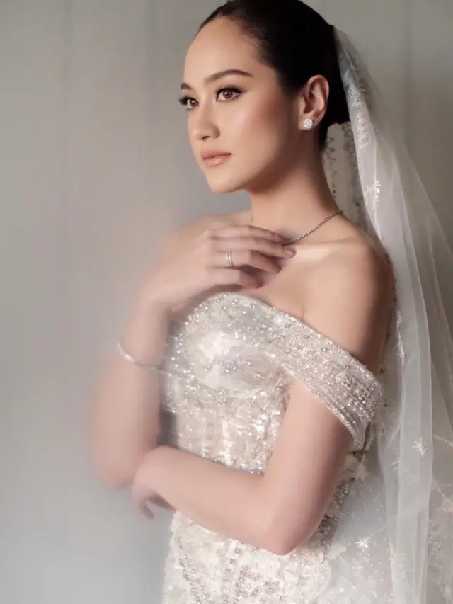 8 Potret Salshabilla Adriani Tampil Secantik Princess Kenakan Bridal Robe dan Gaun Putih saat Resepsi Pernikahan di Bali