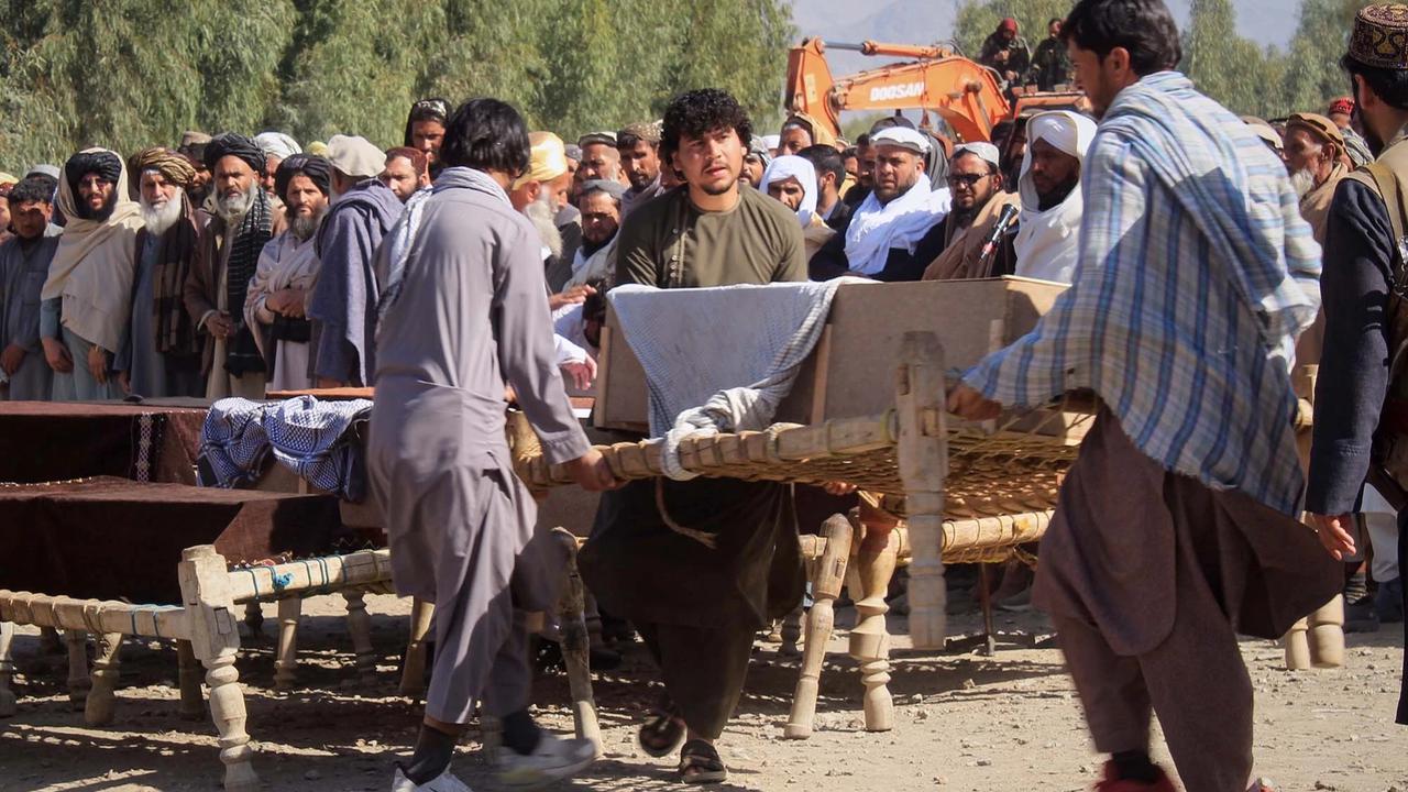 FOTO: Sedikitnya 17 Tewas dalam Serangan Lintas Batas Pakistan di Afghanistan