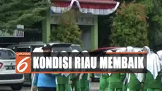 Para siswa terlihat bersemangat kembali mengikuti pelajaran termasuk berolahraga di luar ruangan.