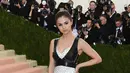 "Seperti banyak orang tahu, sekitar setahun lalu saya mengungkapkan bahwa sama menderita lupus, penyakit yang dapat mempengaruhi orang dengan cara yang berbeda," ucap Selena Gomez seperti diwartakan People. (AFP/Bintang.com)