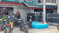 Mengintip Aktivitas Pembalap WorldSBK di Sekitar Paddock Sirkuit Mandalika: Kepanasan, Byuurr Berendam
