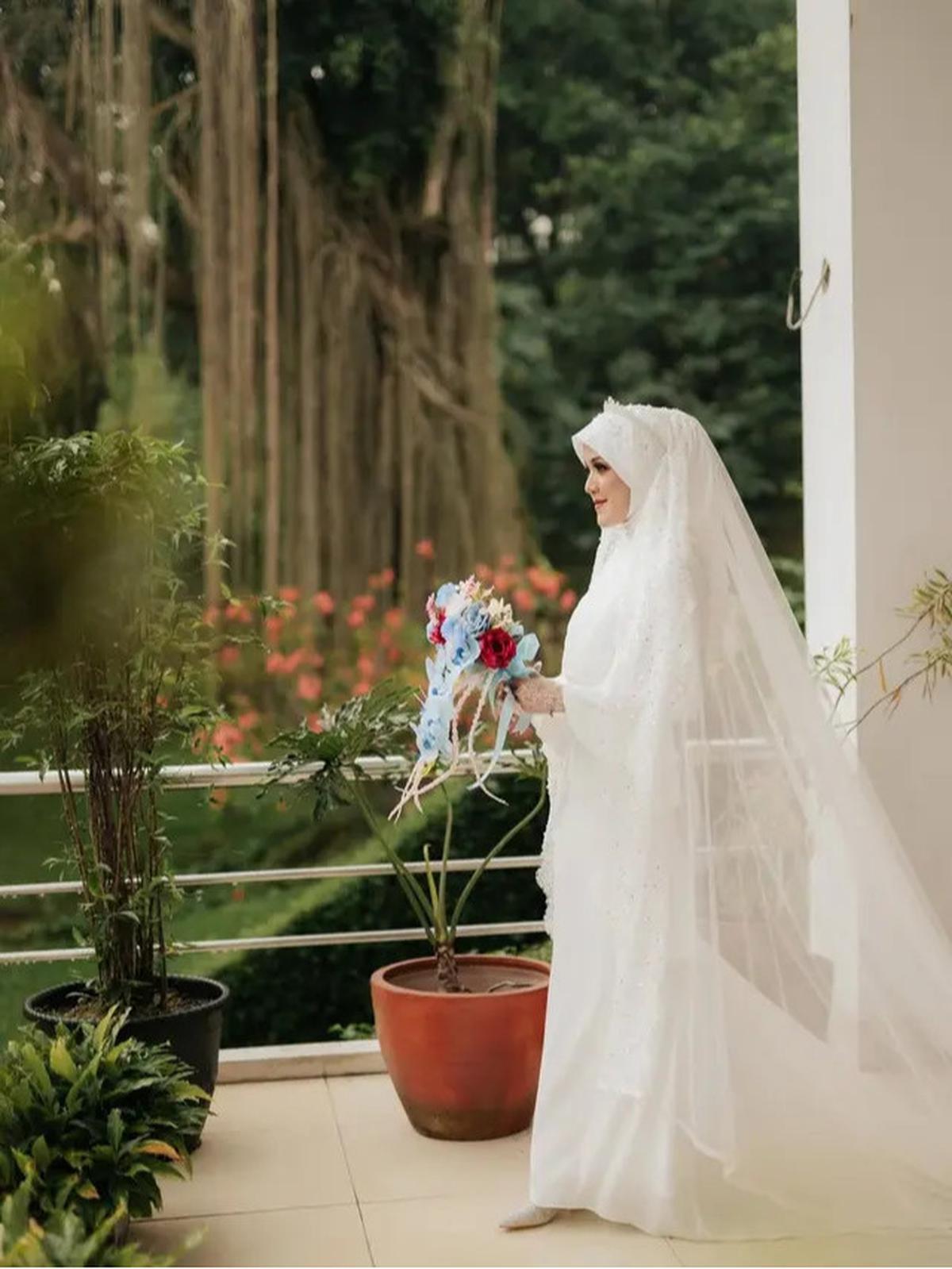 7 Gaya Alya Nabila Istri Gunawan Dwi Cahyo, Inspirasi Pengantin Muslimah 2025