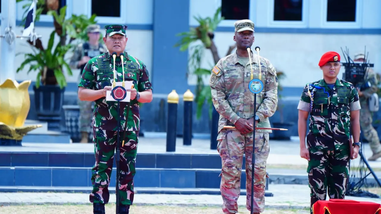 Panglima TNI Laksamana Yudo Margono saat memberikan keterangan di Puslatpur 5 Marinir, Situbondo (Istimewa)