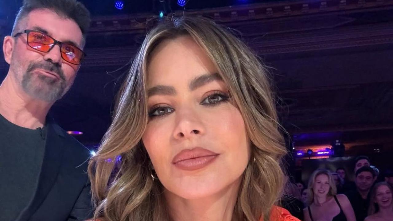 7 Potret Selfie Cantik ala Sofia Vergara yang Dirumorkan Berpacaran dengan Lewis Hamilton